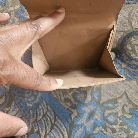 Sale 🎉 Louis Vuitton Vernis Monogram Elise Wallet Tan Rare Vintage Compact - Picture 6 of 13